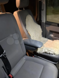 Отзыв на ПОДЛОКОТНИК ДЛЯ VOLKSWAGEN TRANSPORTER T5 СПАРКА ДЛЯ СИДЕНИЙ 1+2 (ВАРИАНТ №2) - Подлокотник 52