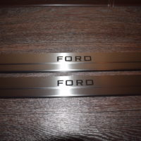 купить хромированные накладки на пороги (комплект: 4 штуки - 2 шт. передних, 2 шт. задних) ford focus 3